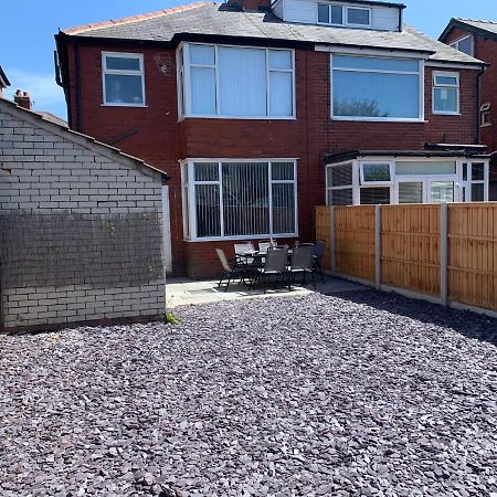 Modern Fully Refurbished 3 Bedroom Home Blackpool Dış mekan fotoğraf