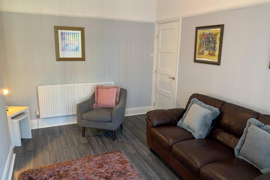 Modern Fully Refurbished 3 Bedroom Home Blackpool Dış mekan fotoğraf