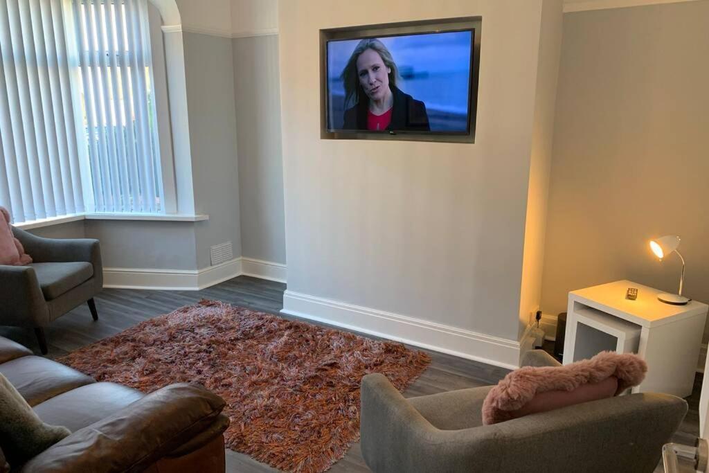 Modern Fully Refurbished 3 Bedroom Home Blackpool Dış mekan fotoğraf